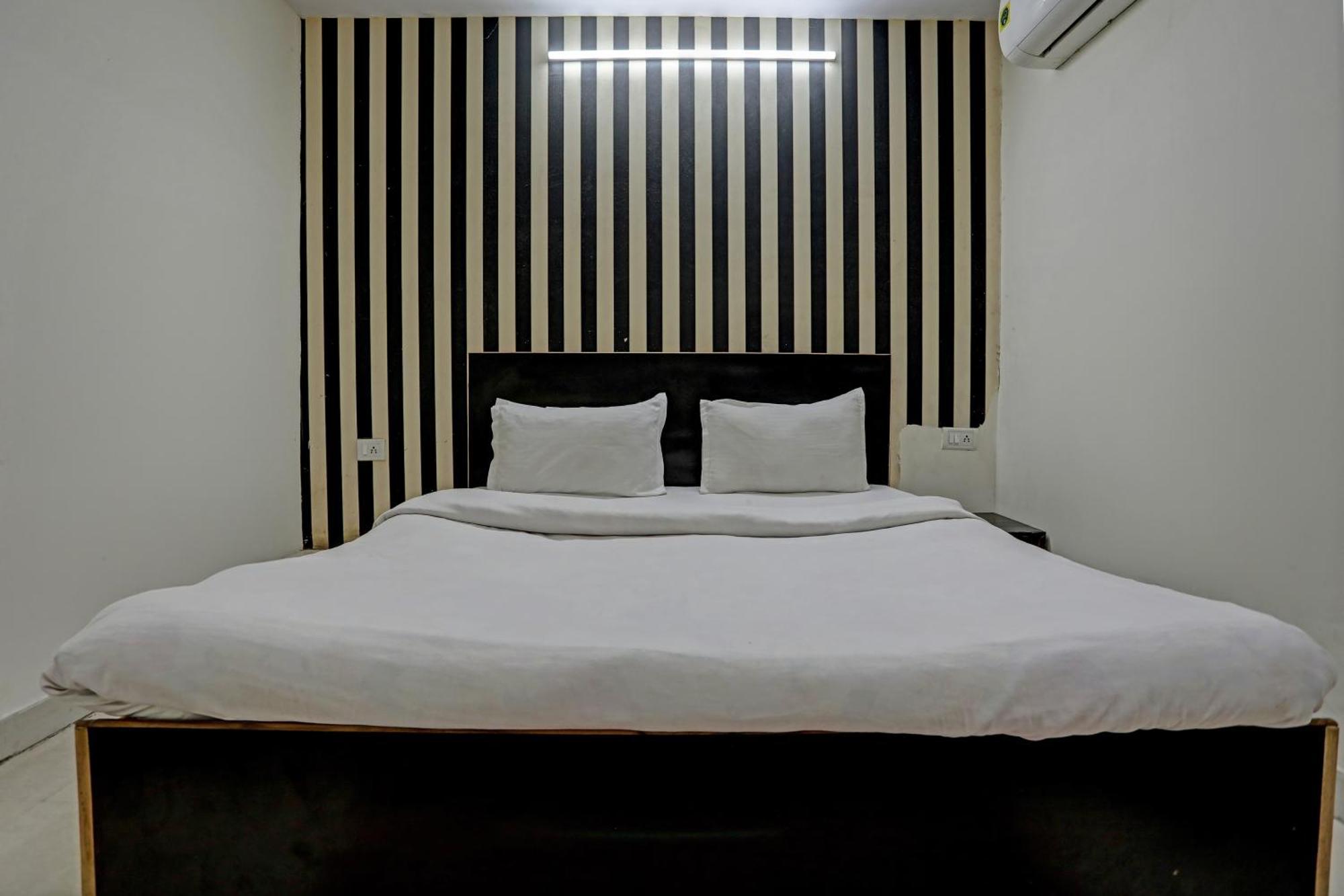 Hotel O Kanak Palace New Delhi Extérieur photo