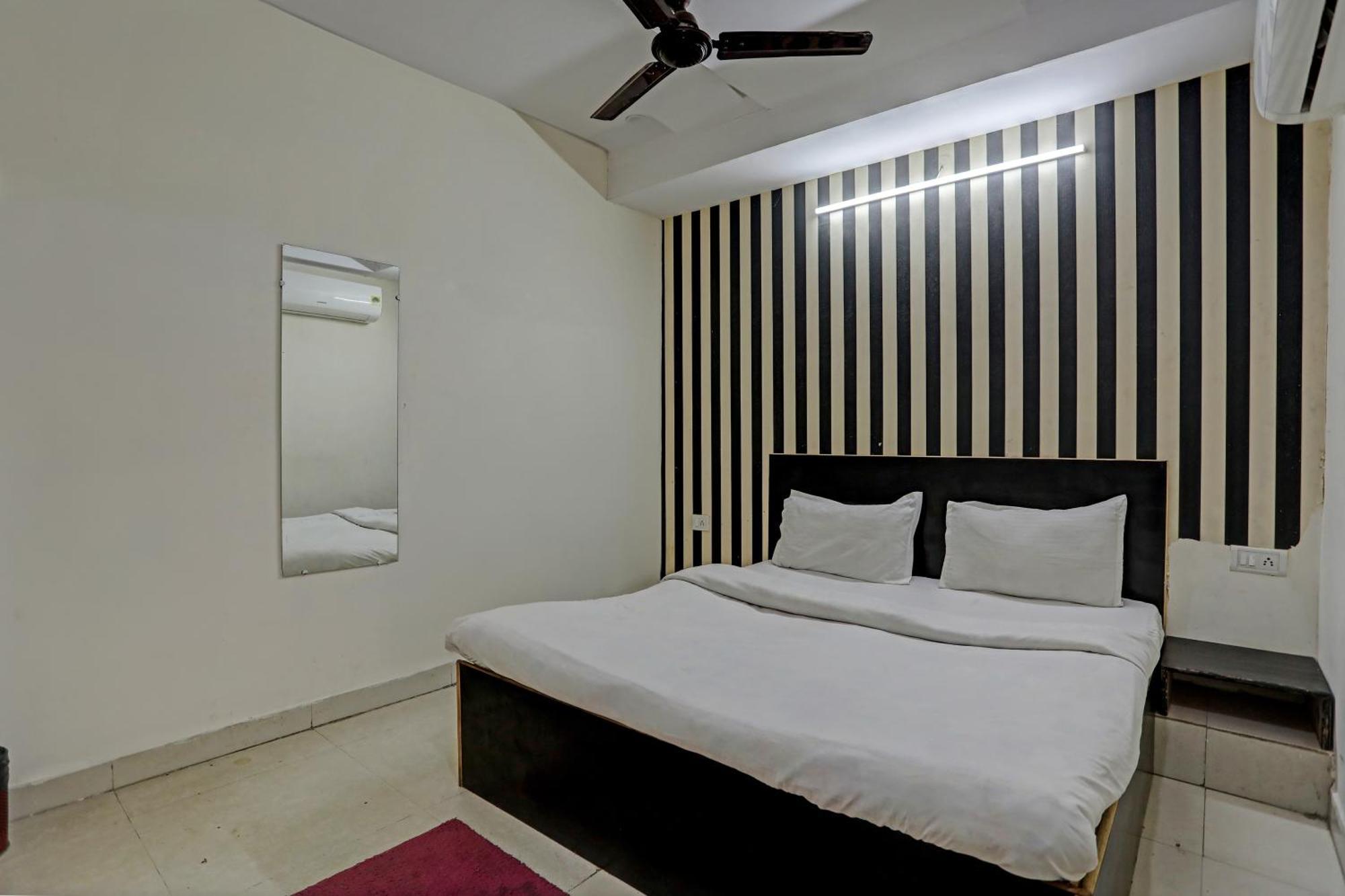 Hotel O Kanak Palace New Delhi Extérieur photo