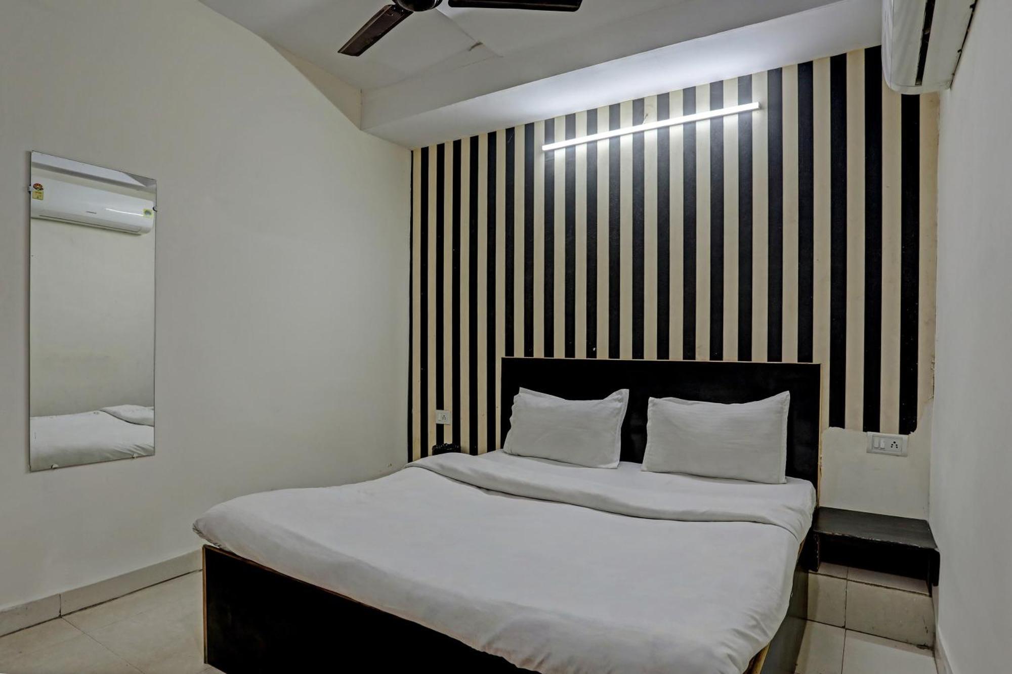 Hotel O Kanak Palace New Delhi Extérieur photo